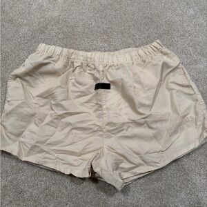 Essentials fear of god men’s Cream Shorts